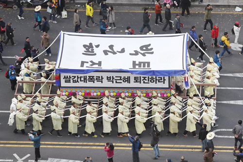 현재 퇴진 시위에서 상여 퍼포먼스 준비 중이라는 제일 파괴력이 쎄다는 노조.jpg | 인스티즈
