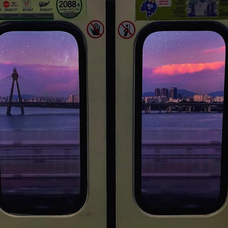 초저녁 걸어가다 넋놓고 올려다보게 되는 날 | 인스티즈