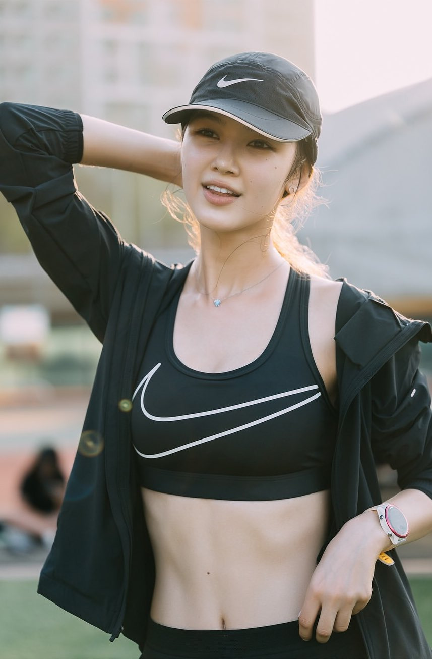 러닝하는 사진 올라온 뉴진스 다니엘 | 인스티즈