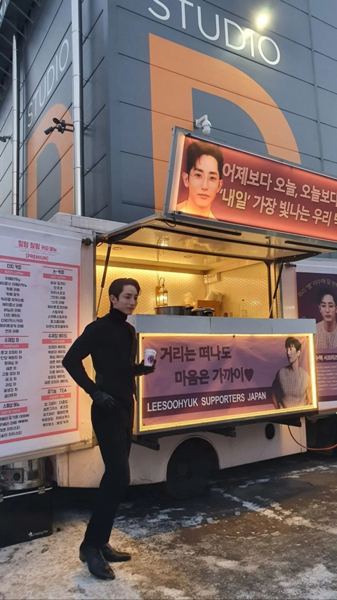 '이수혁 키 180 절대 안된다'는 댓글을 본 이수혁 | 인스티즈