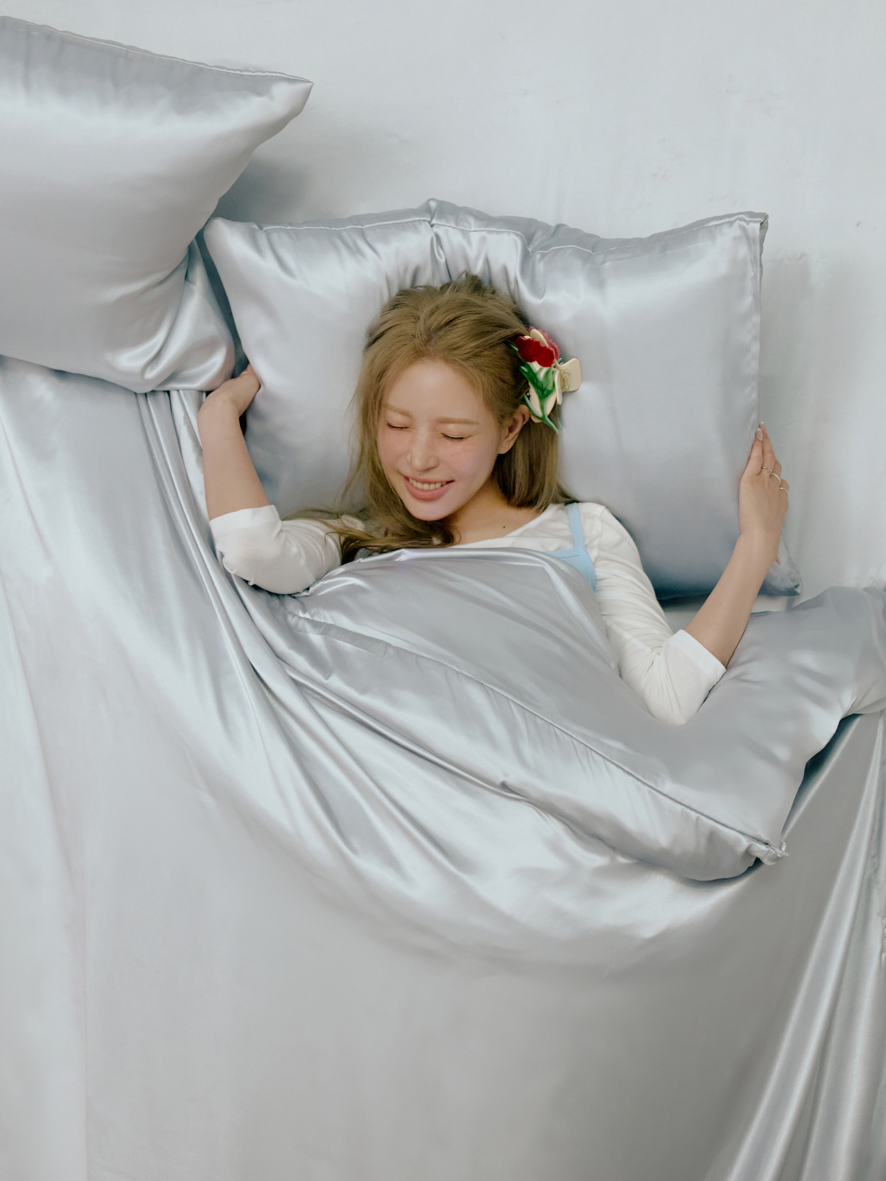 스엠이 니들 취향 몰라서 다 시도해봤어 라고 말하는거 같은 보아 정규 11집 컨셉.jpgif | 인스티즈