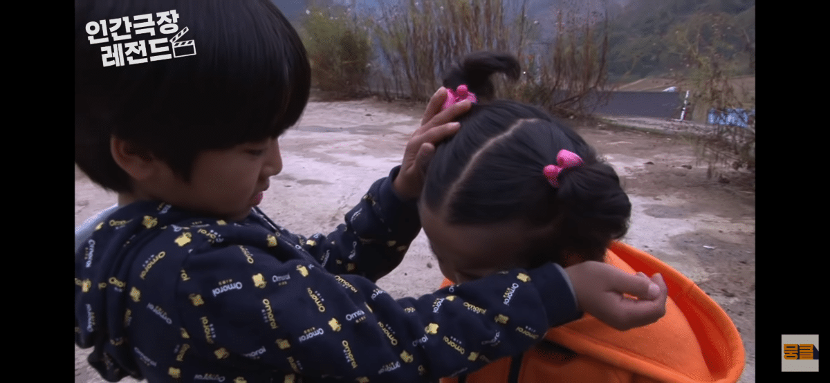 막내동생 업어주다가 할머니한테 혼나는 오빠 | 인스티즈