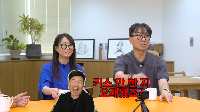 키스 한 번에 천만원인 김은희 장항준 부부 | 인스티즈