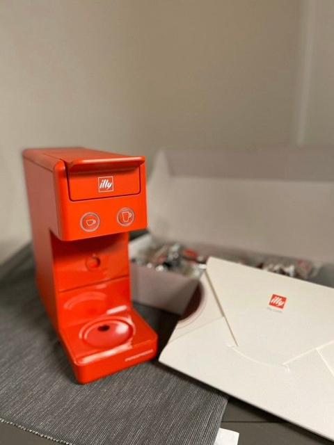 요새 많이 구입한다는...호불호 극명하게 갈리는 illy vs 네스프레소 커피머신.jpg | 인스티즈