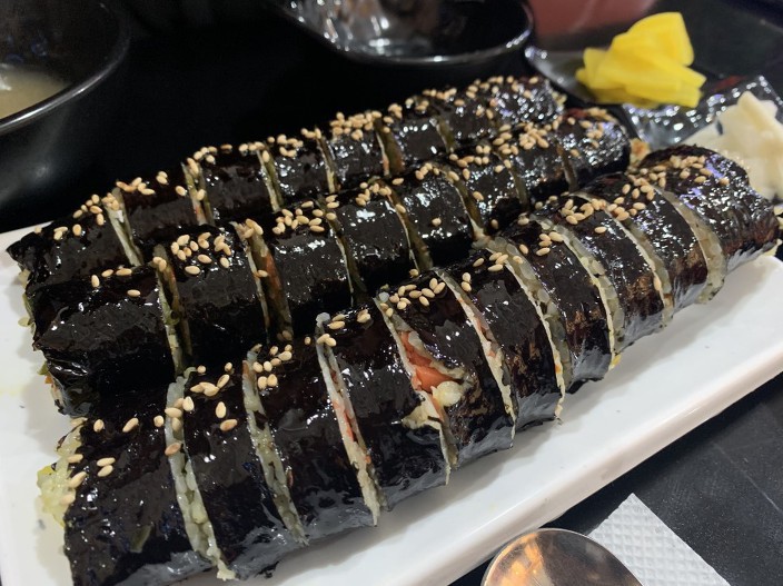 진주에서만 볼 수 있다는 김밥.jpg | 인스티즈