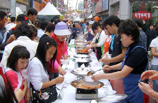 "나이 먹어서 그런가 무근본 지역 축제가 점점 흥미롭게 느껴짐" | 인스티즈