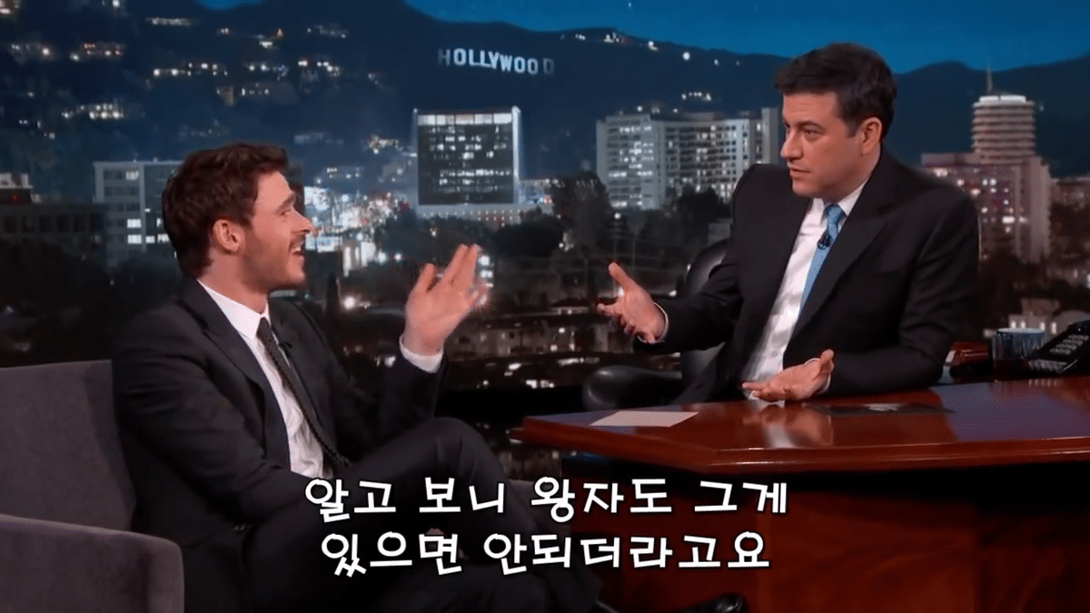 남자배우들이 꽉 끼는 타이즈를 입을때 중요부위를 가리는 방법.jpg | 인스티즈