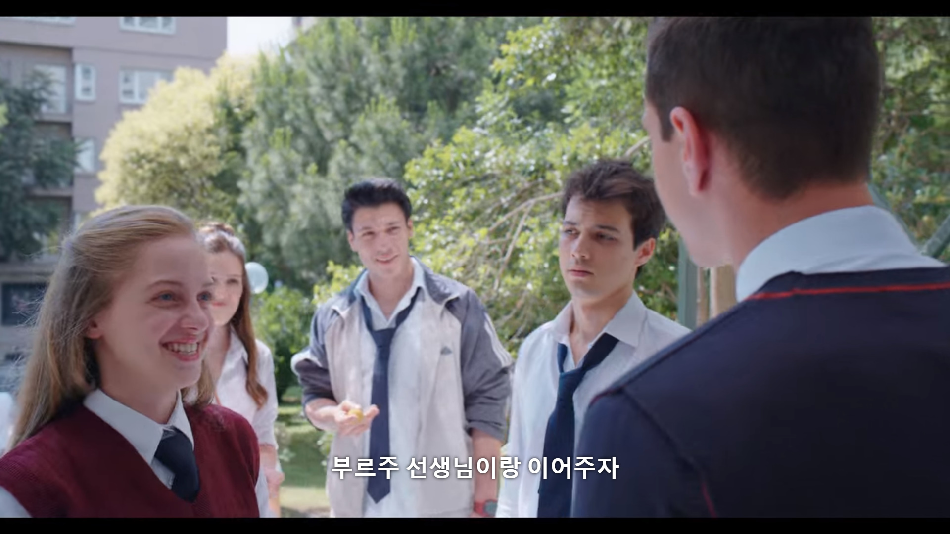 퇴학 당하게 생겼는데요.. 퇴학을 반대했던 유일한 선생님이 전근간대요. 전근을 막아야 해요! (스압) | 인스티즈