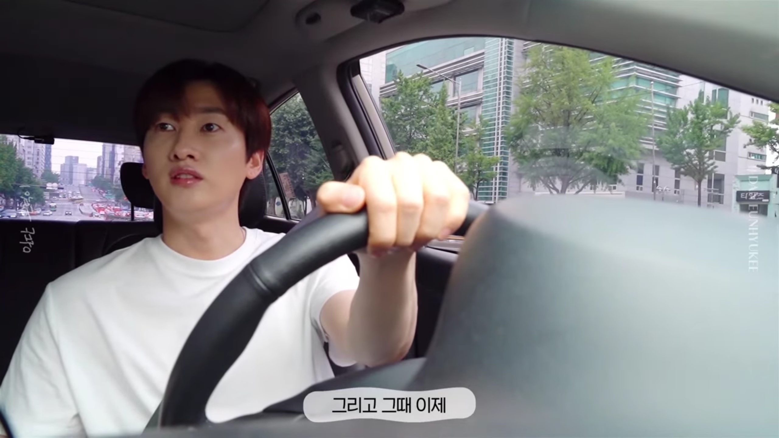 슈퍼주니어 은혁이 타는 차.jpg | 인스티즈