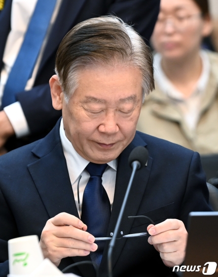 [국감] 안경테 부러진 이재명 | 인스티즈