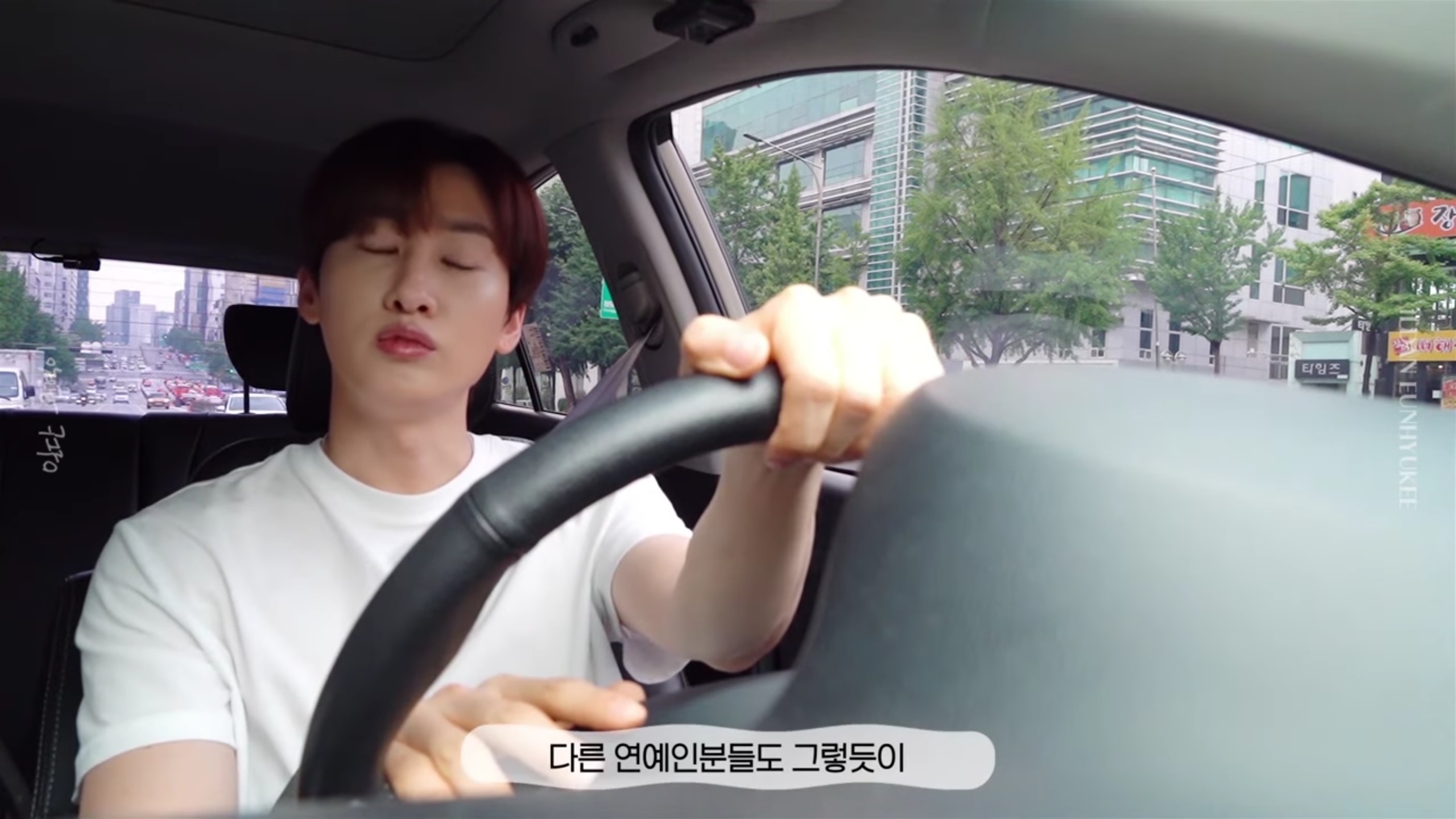 슈퍼주니어 은혁이 타는 차.jpg | 인스티즈