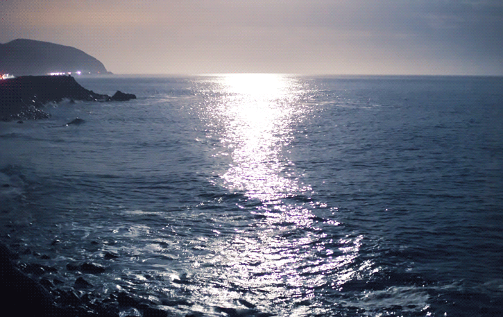 돛을 올려라 바람결을 따라 노를 저어라 늘 그래왔듯이🌊 | 인스티즈