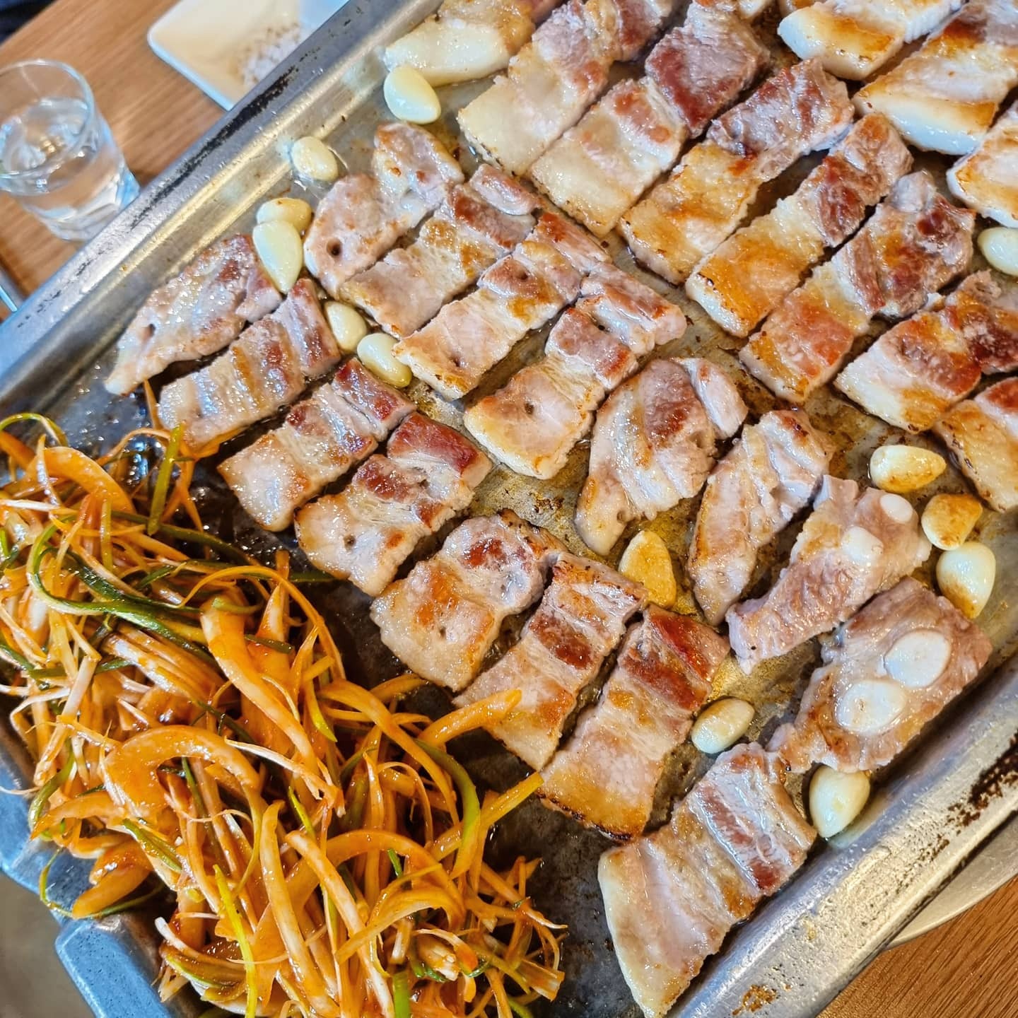자꾸 없어져서 다시 쓰는 용산구 괜찮은 식당 리뷰 - 콧멍에트... 차분한 20대들의 알흠다운 공간 자꾸 없어져서 다시 쓰는 용산구 괜찮은 식당 리뷰