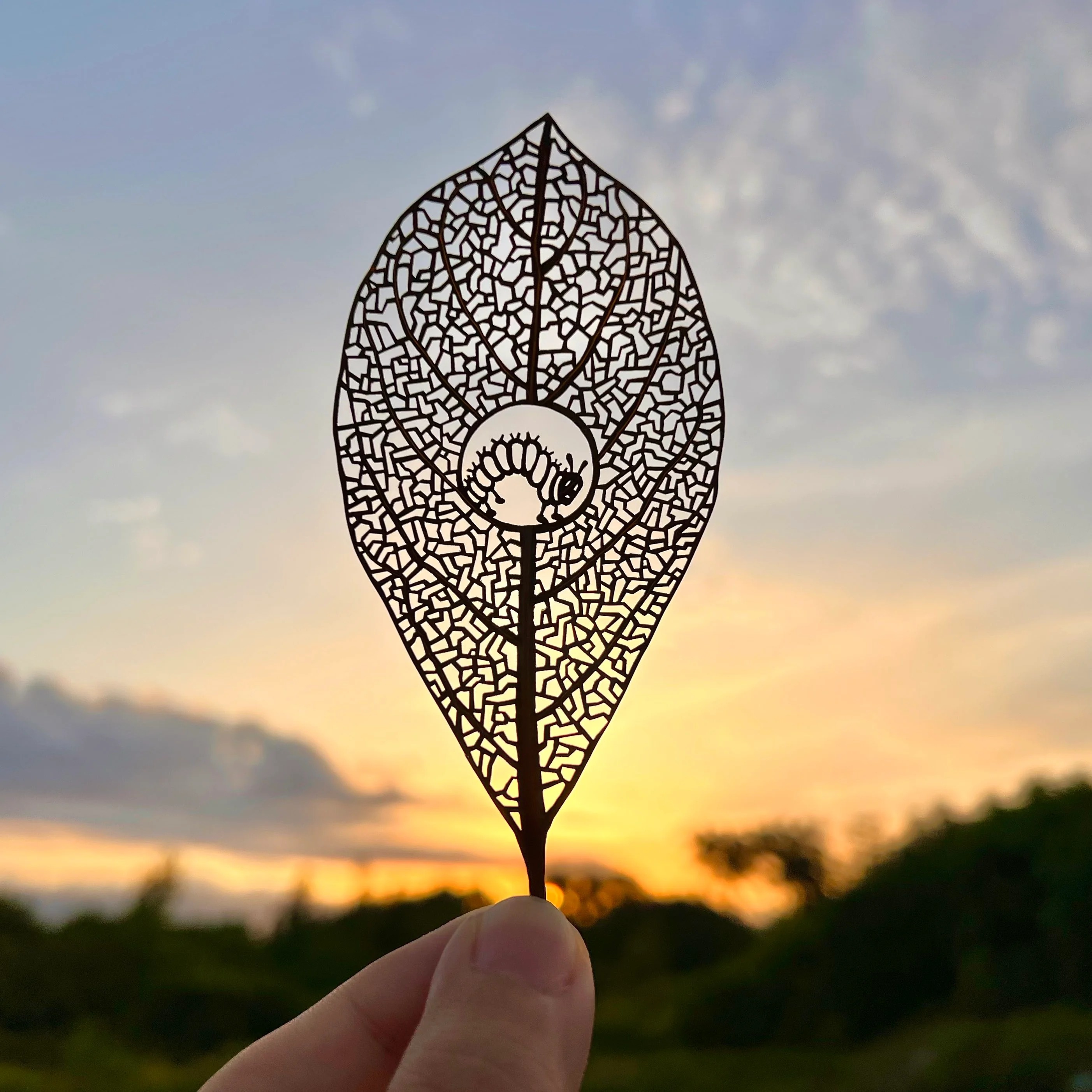 ADHD를 가진 작가가 만든 나뭇잎 아트 작품 | 인스티즈