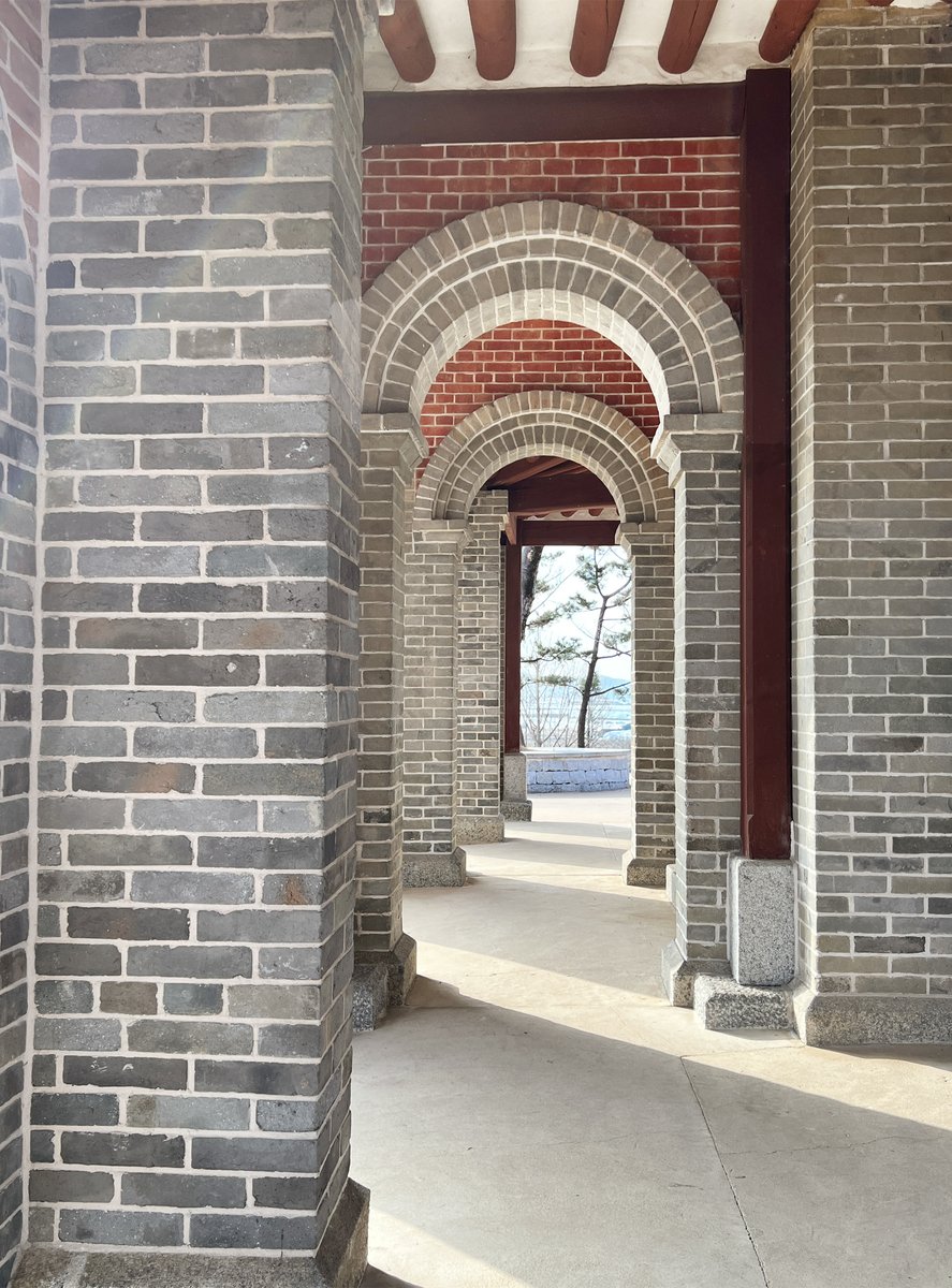 한국 전통 건축양식과 서양 건축양식이 만난 건물 | 인스티즈