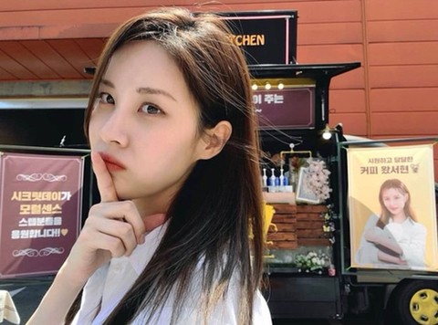 팬들 보여주려고 촬영장에 따로 예쁜 옷을 싸들고 다닌다는 서현 | 인스티즈