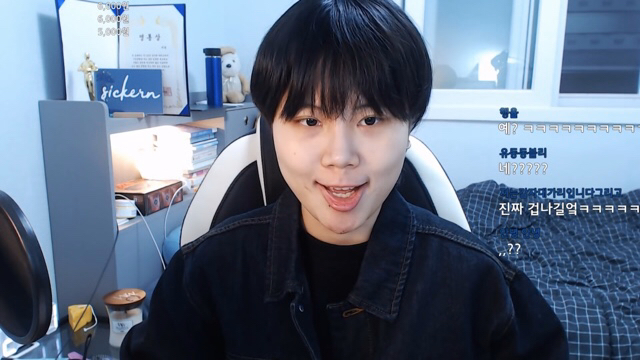 가성비 오지게 일하는 에잇세컨즈 남직원 성대모사 | 인스티즈