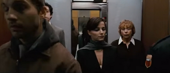 고층 건물 엘리베이터에 갇힌 5명. 이들 중 1명은 사람이 아니다. 데블 | 인스티즈