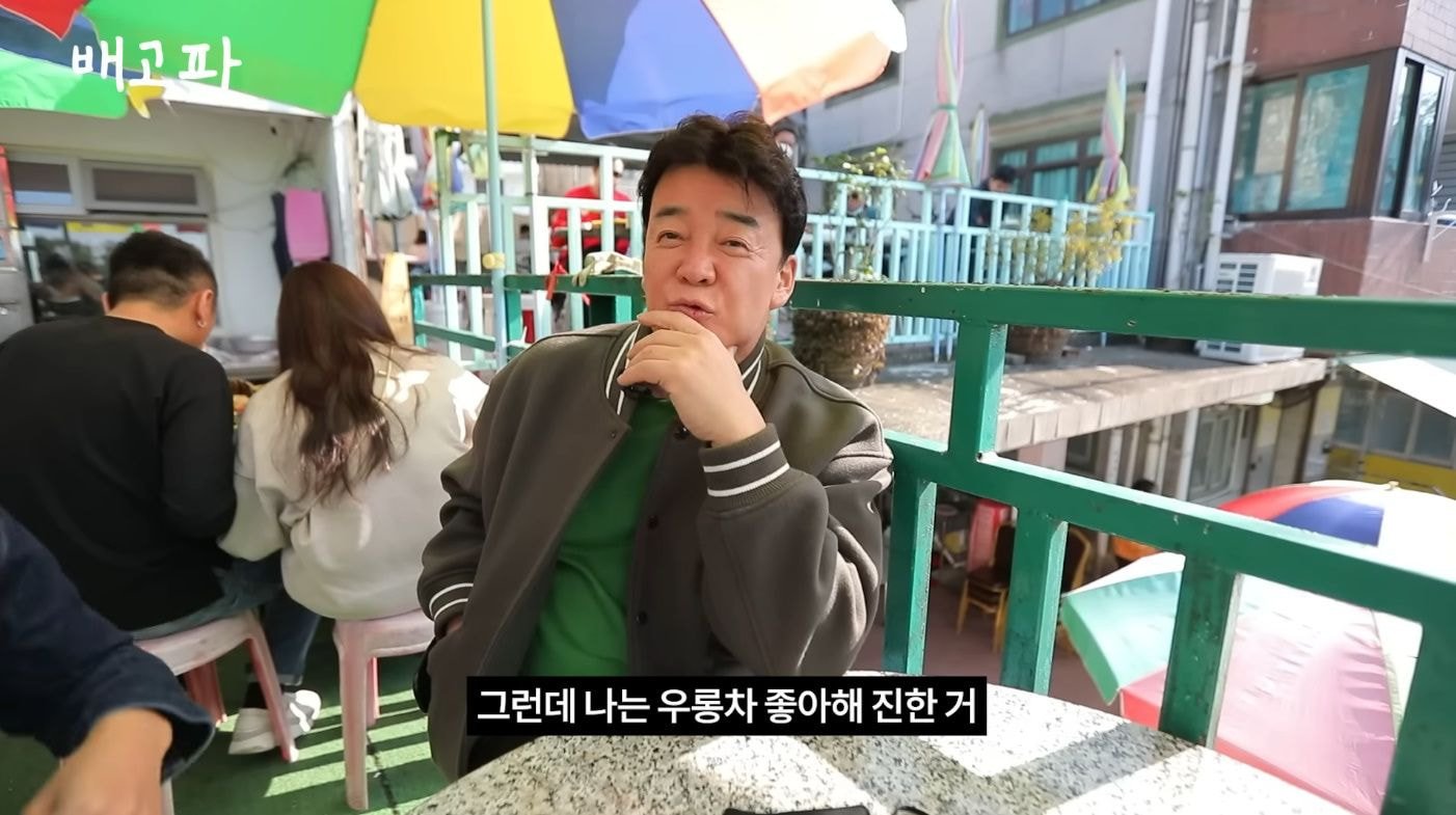 백종원 해외먹방이라길래 스푸파인가 했는데 직원들 배터지게 하는 컨텐츠였던거임.jpg | 인스티즈