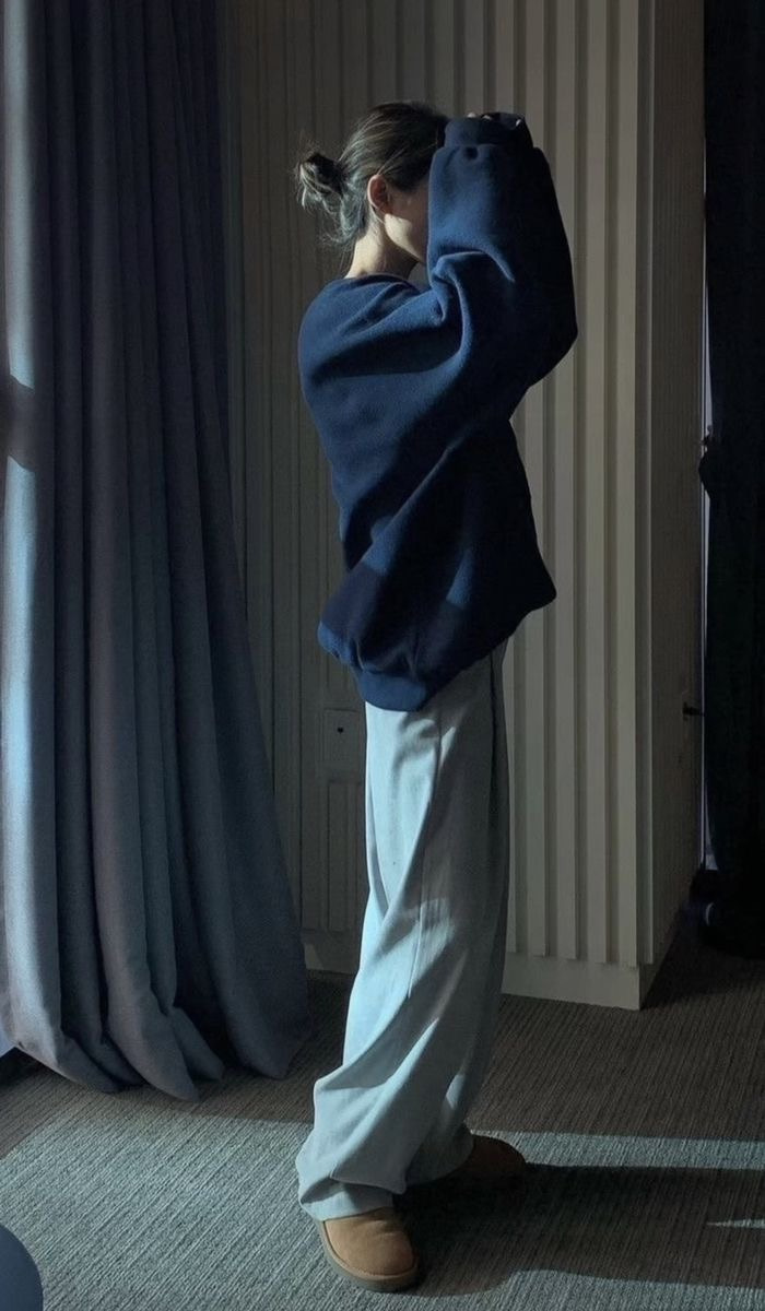 편안한 상의 + 와이드팬츠 + 투박한 신발 = 여자의 가을🍁 | 인스티즈