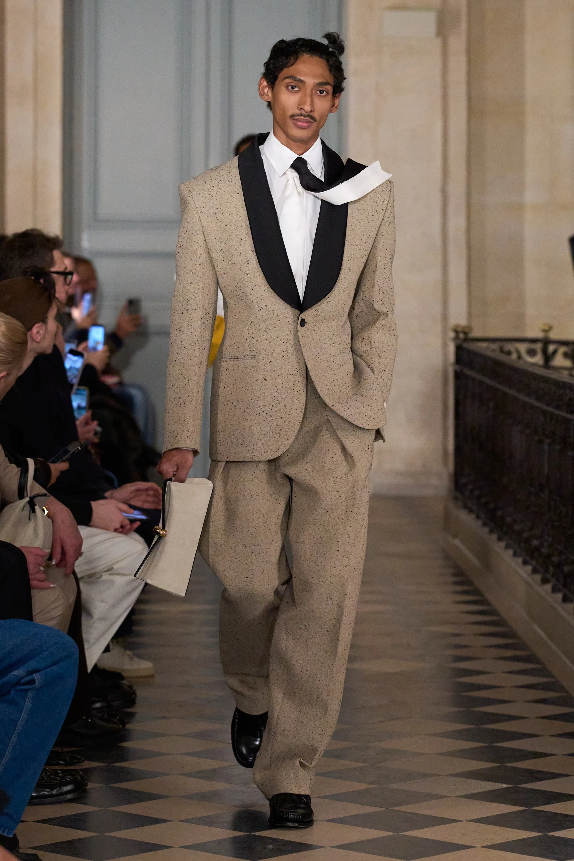 피카소에게 바쳤다는 쟈크뮈스 신상 제품들 | 인스티즈