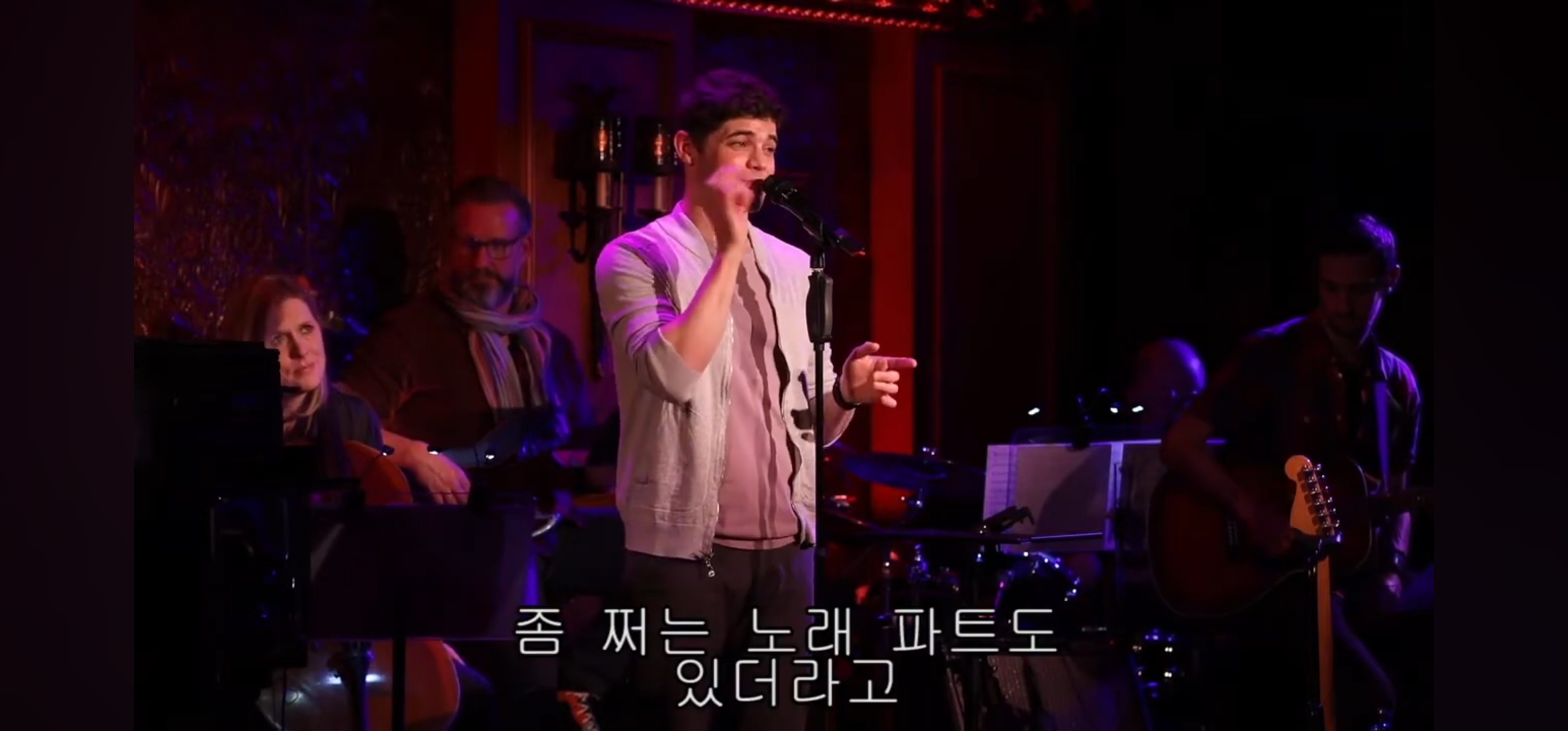 이제 와서 말하지만 휴 잭맨, 잭 에프론 대신 위대한 쇼맨이란 영화를 세상에 나온 게 한 건 나야! 그게 무슨 소리냐고?.jpg | 인스티즈