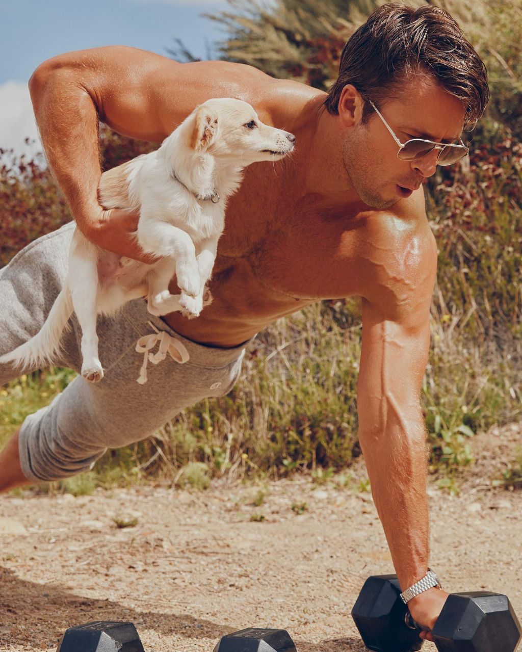 동물 구호 단체에서 유기견 입양한 행맨 | 인스티즈