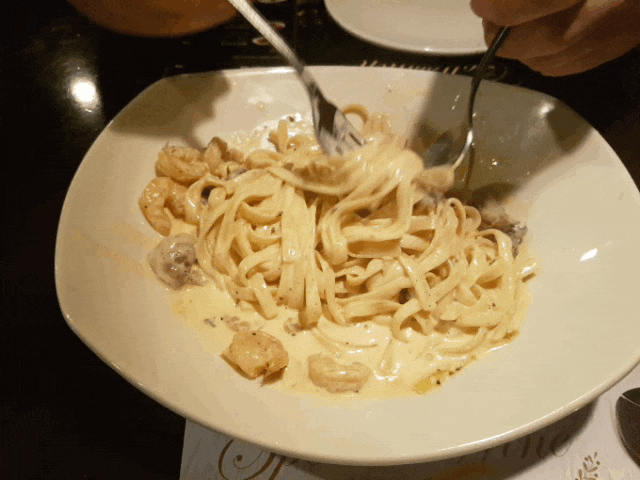 투움바 파스타 먹고싶다…gif | 인스티즈