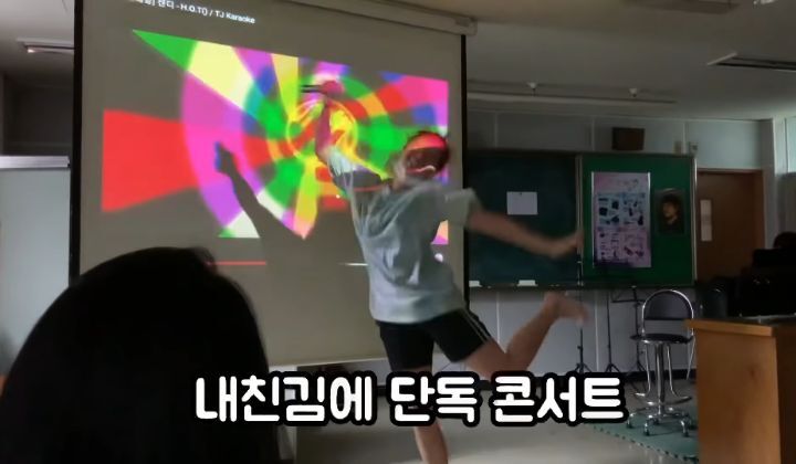 90년생 여고생 vs 요즘 여고생 누가 젤 웃긴지 토론하는 달글 | 인스티즈