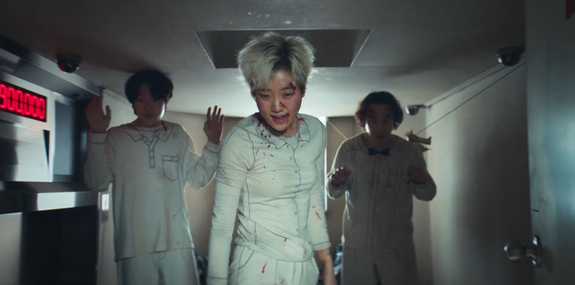 불쾌하고 기분 나빠서 못 보겠다는 후기가 많은 넷플릭스 더 에이트 쇼.twt | 인스티즈