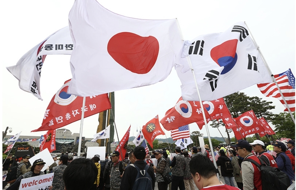 현재 일장기로 도배된 용산.jpg | 인스티즈