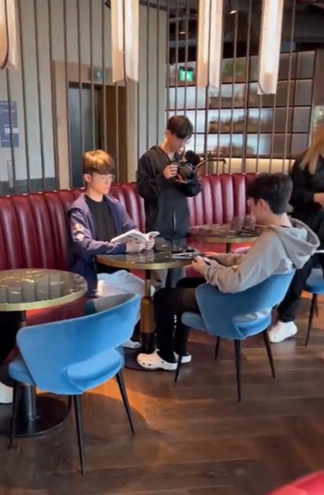 거북목들의 왕 페이커...jpg | 인스티즈