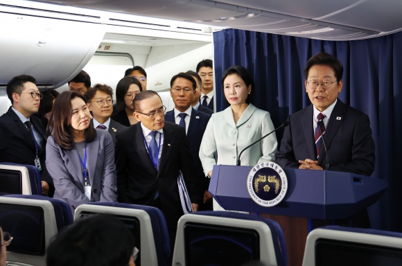 이재명 대통령 기내 기자간담회 내용 공유 | 인스티즈