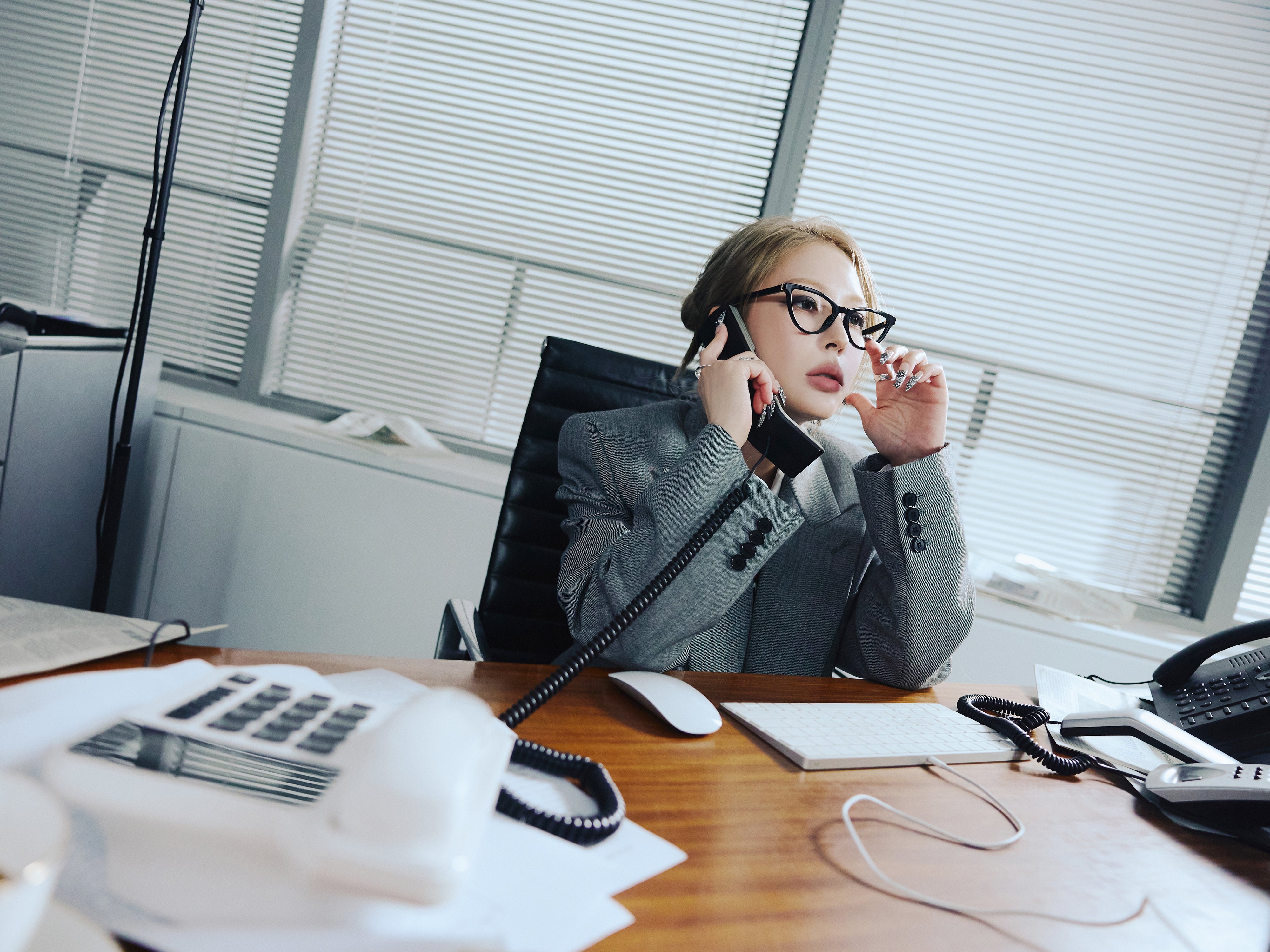 스엠이 니들 취향 몰라서 다 시도해봤어 라고 말하는거 같은 보아 정규 11집 컨셉.jpgif | 인스티즈