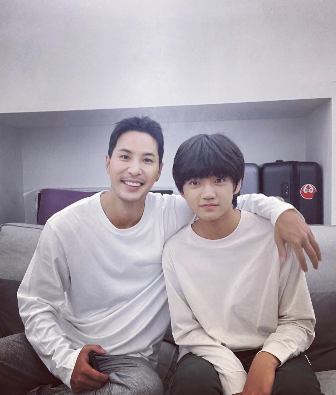 오랜만에 만난 동백꽃 필구와 필구아빠 - 악플달면 쩌리쩌려버려 - ＊여성시대＊ 차분한 20대들의 알흠다운 공간