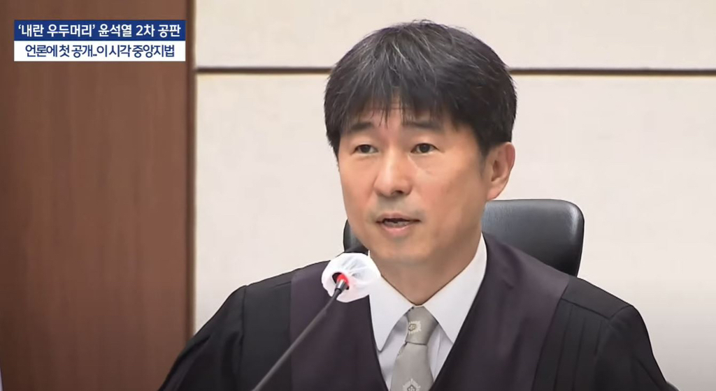 유시민 "'윤석열 특혜' 지귀연 판사, 죽을 때까지 잊지 않겠다" | 인스티즈
