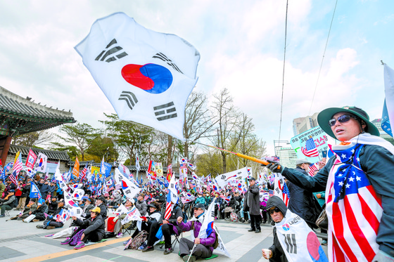 하기야 정말 흉내만 내는 놈이 뭘 알겠냐만. 큭큭, 큭큭큭큭 | 인스티즈