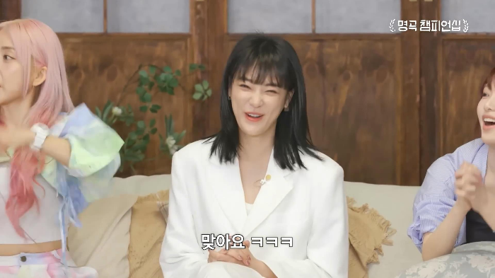 뱅 첫 리허설 때 동료 가수들에게 기립 박수 받은 애프터스쿨 | 인스티즈