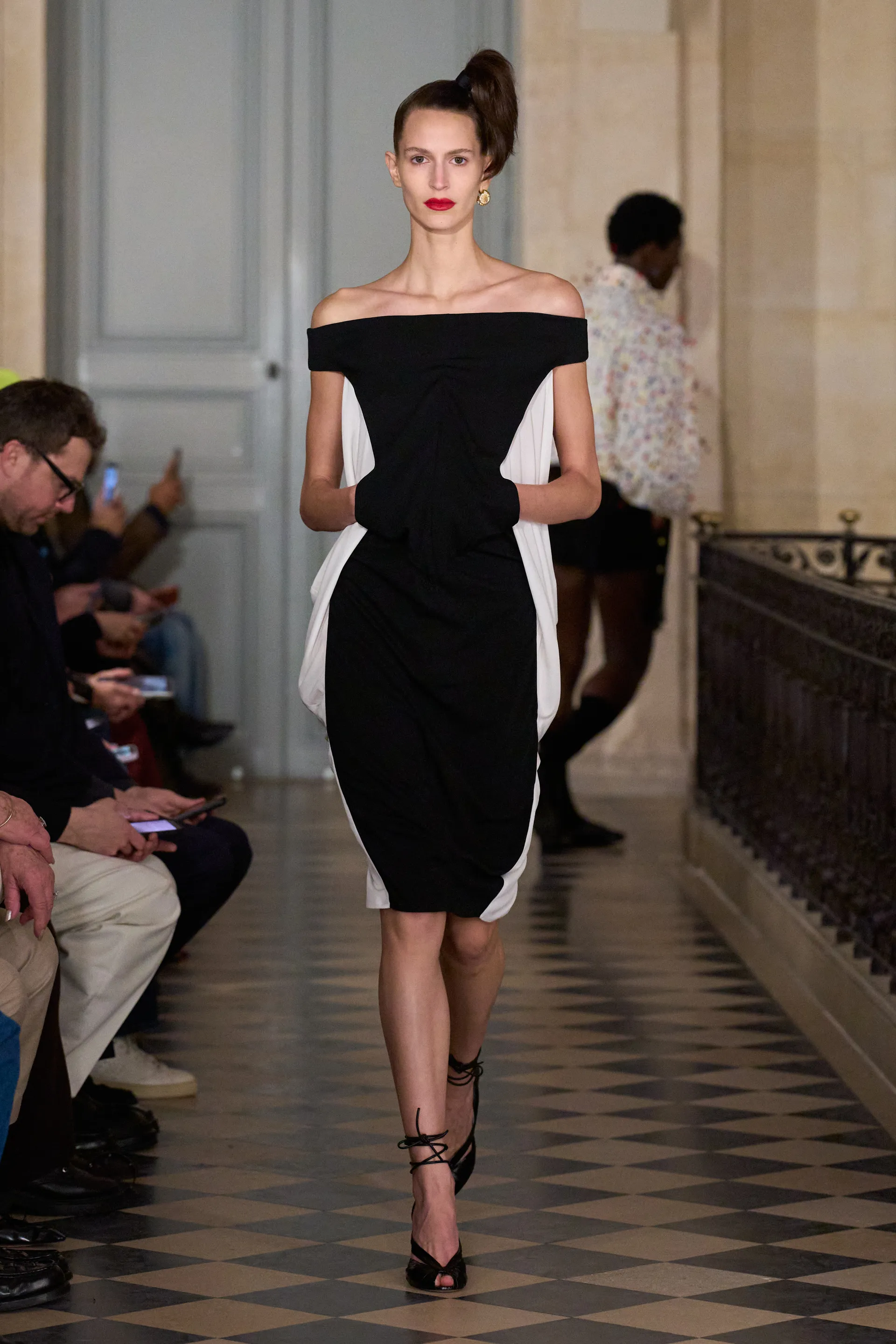 피카소에게 바쳤다는 쟈크뮈스 신상 제품들 | 인스티즈