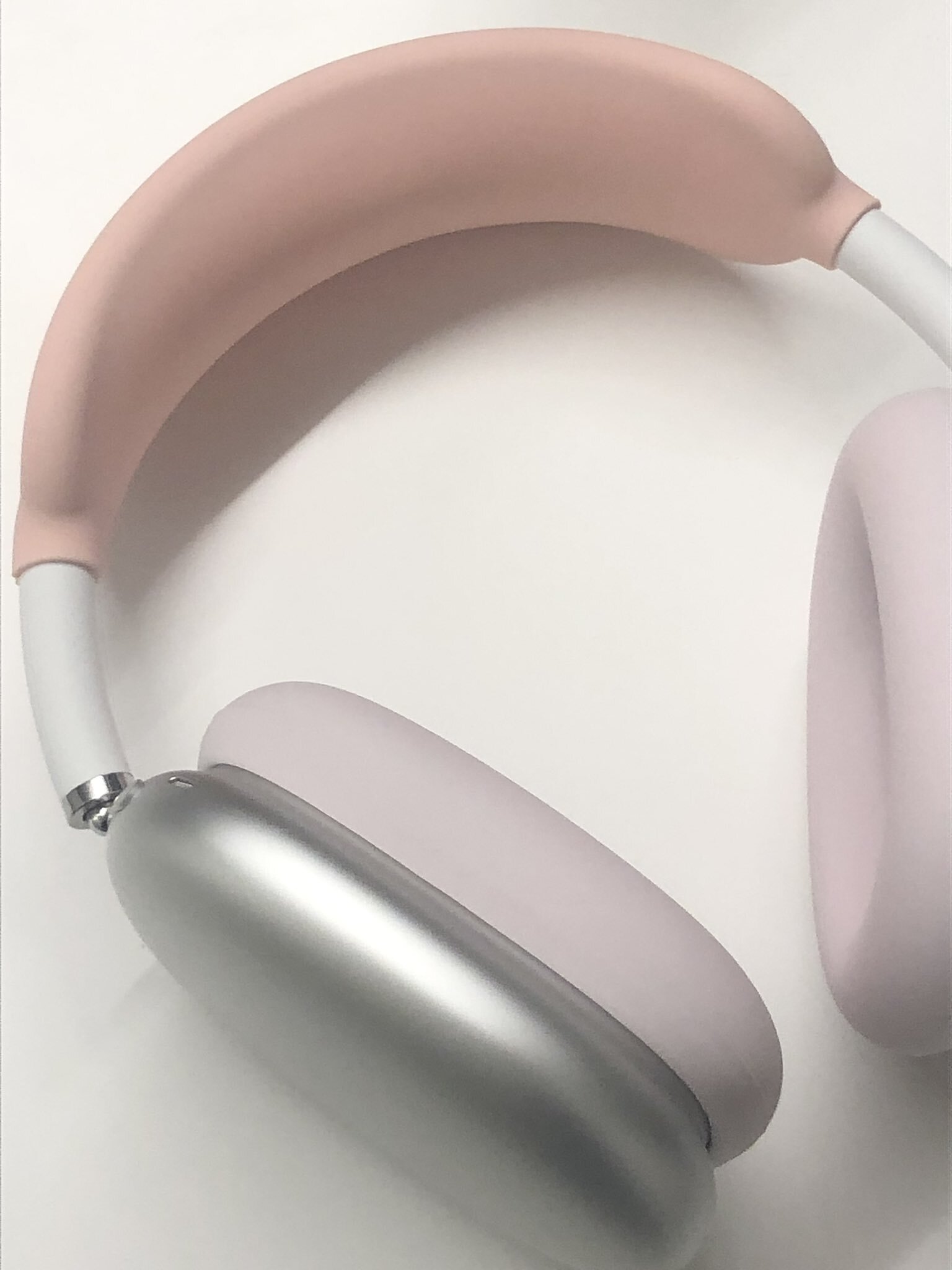 트위터에서 난리난 컬러케이스 끼운 에어팟 맥스.jpg | 인스티즈