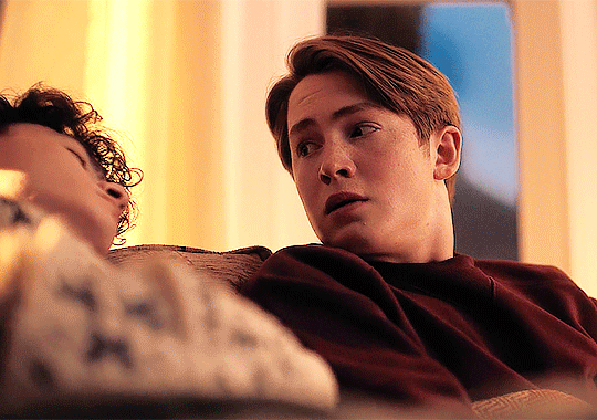 저는 잘나가는 럭비팀 에이스인데요 요즘 범생이 게이 친구가 자꾸 신경쓰여요ㅠㅠ 어떡하죠? | 인스티즈