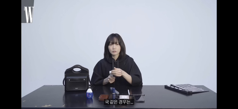 물건을 진짜 오래, 심플하게 쓰는 배두나 왓츠인마이백.jpg | 인스티즈
