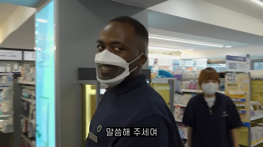 올리브영 알바중에 외국인 손님 피하는 조나단 | 인스티즈