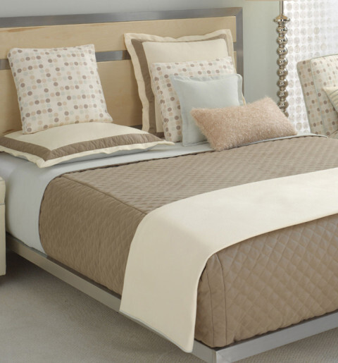 호텔이나 모텔 가면 침대 위에 있는 이거 뭐야???? | 인스티즈