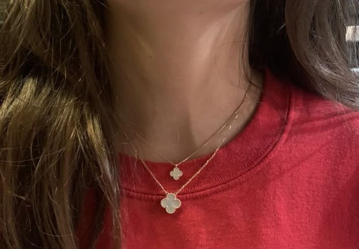 전 세계적으로 가장 히트 친 목걸이가 아닐까 하는 .jpg | 인스티즈