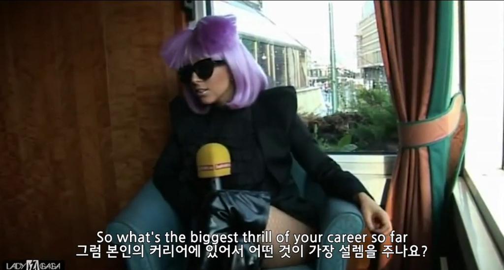 무례한 기자 개패고 다니던 시절의 레이디 가가.jpg | 인스티즈