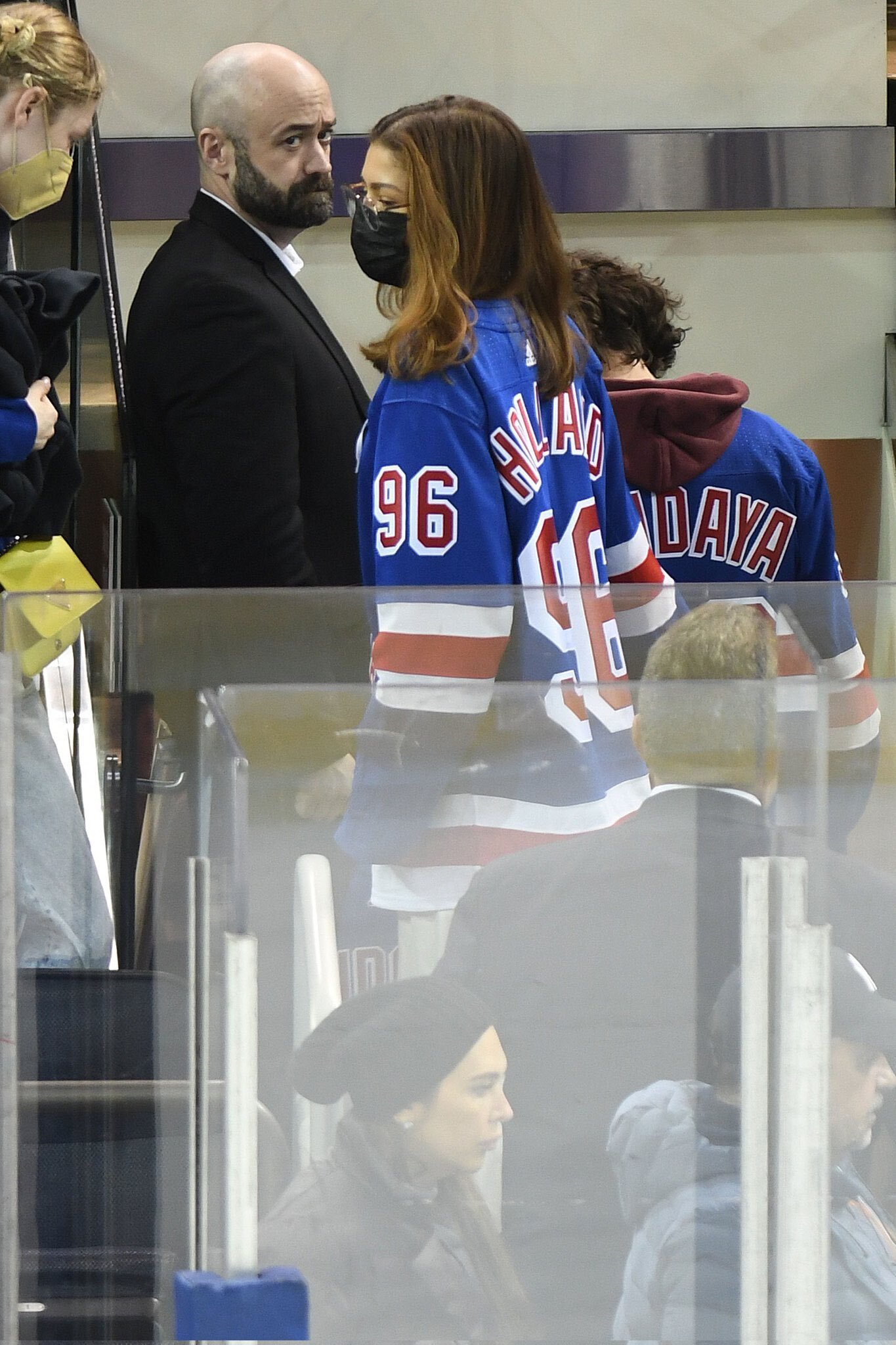 젠데이아 완전 다정하고 세심해서 돌겠는 달글 | 인스티즈