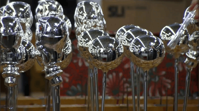 크리스마스 트리의 오너먼트는 어떻게 만들어질까?...gif | 인스티즈