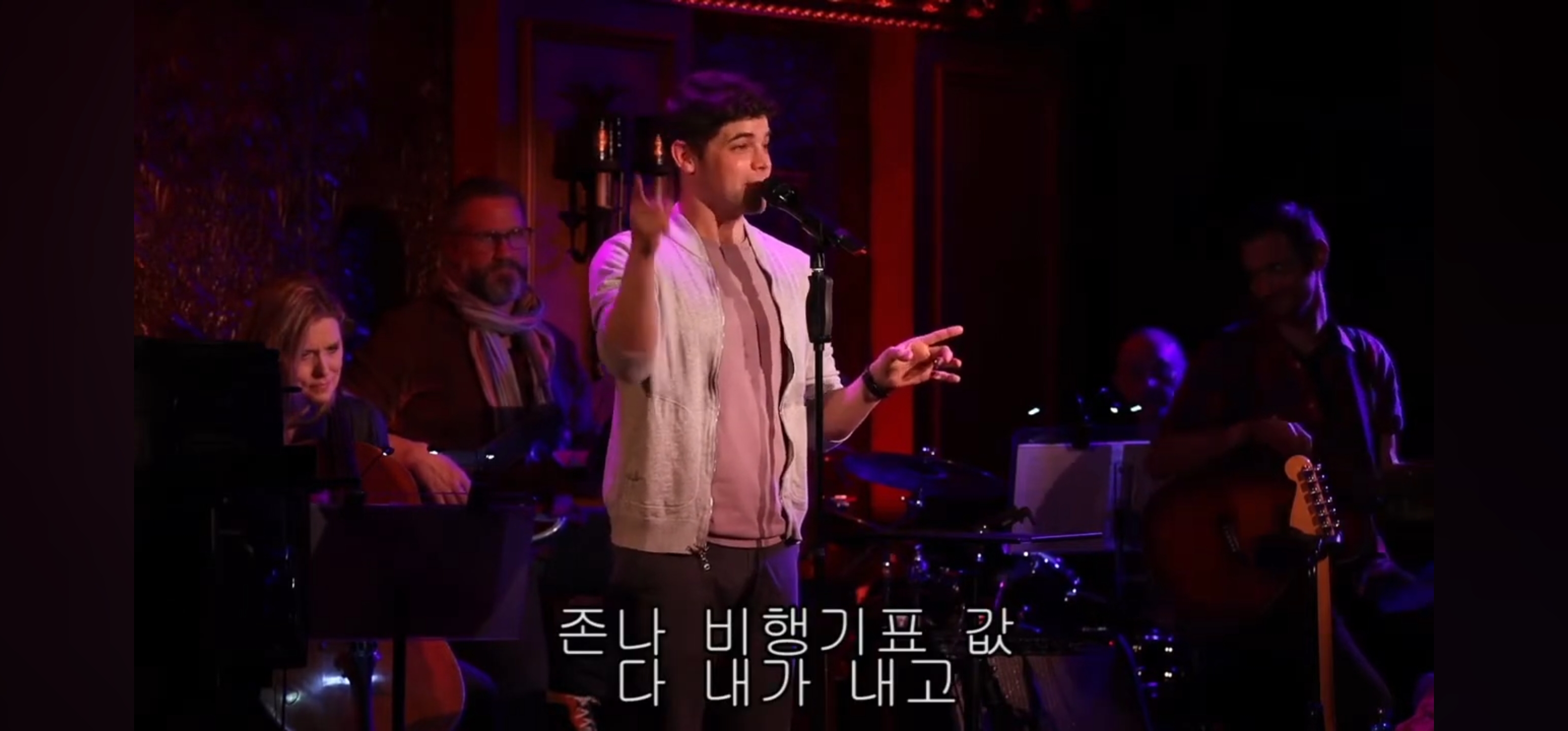 이제 와서 말하지만 휴 잭맨, 잭 에프론 대신 위대한 쇼맨이란 영화를 세상에 나온 게 한 건 나야! 그게 무슨 소리냐고?.jpg | 인스티즈