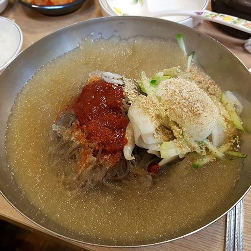 엄지냉면 이미지